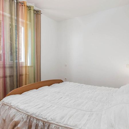 Pet Friendly Apartment In Icici With Wifi 외부 사진